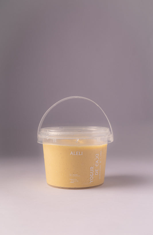 Yogur cremoso de cajú